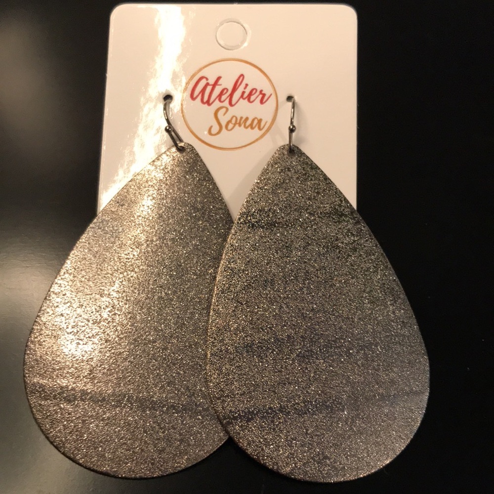 Atelier Sona Earrings - Picture 5 of 5